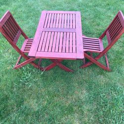 Outdoor/indoor toddler table and chairs