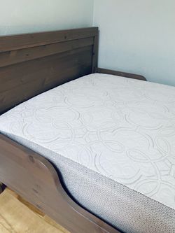 Twin Gray/Brown Wood Bed with Twin Mattress $200