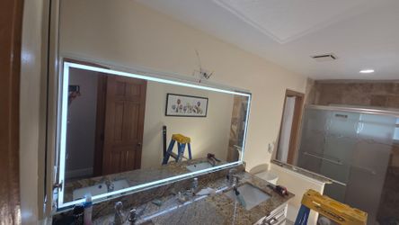 Bathroom mirror w/led light
