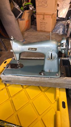 Belvedere sewing machine