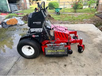 Stand on Exmark Staris E Series
