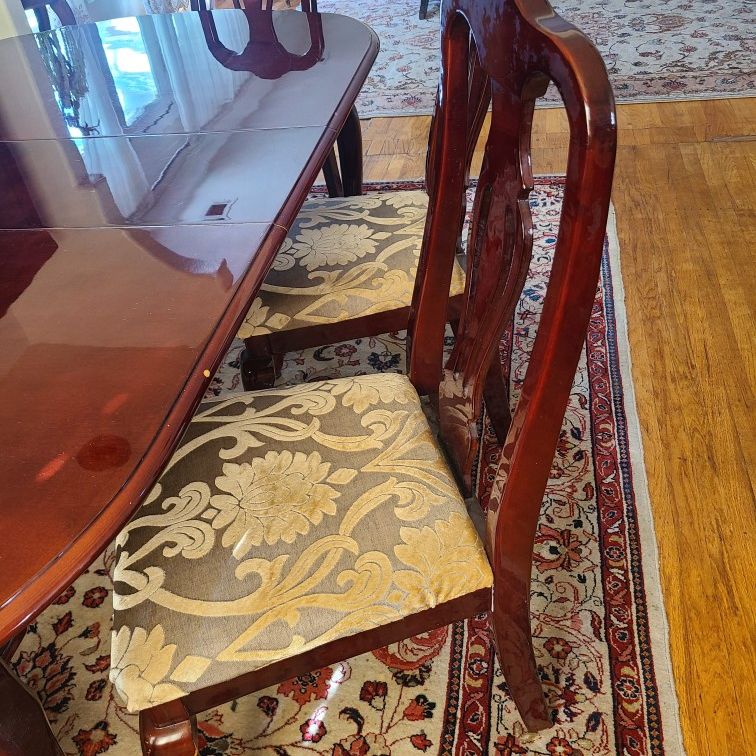 Dinning Set With 6 Chairs