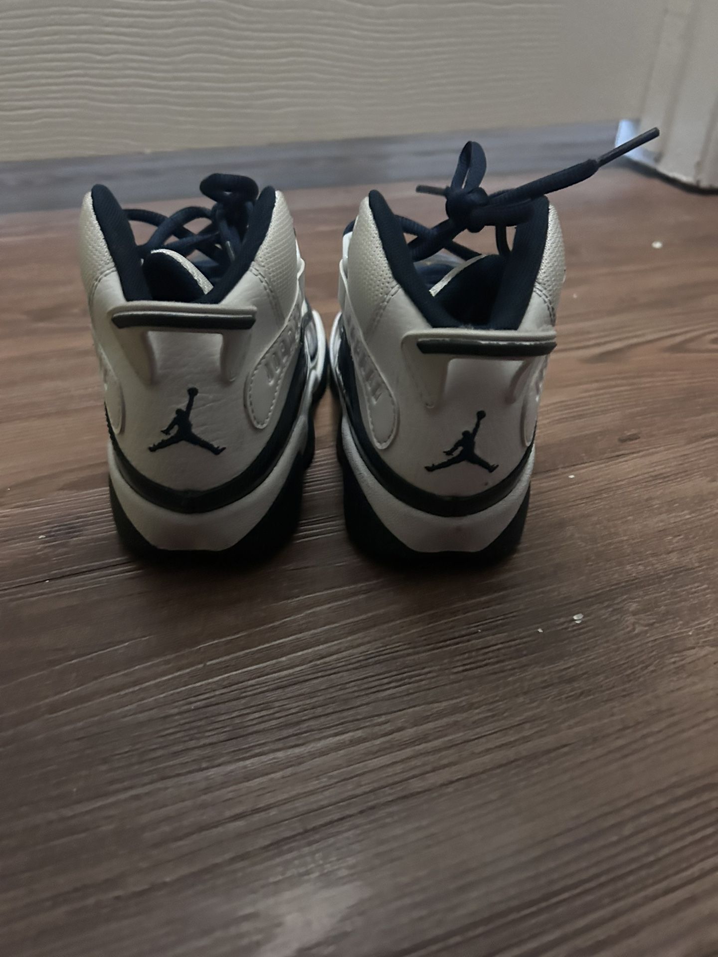 Jordan Retro 6