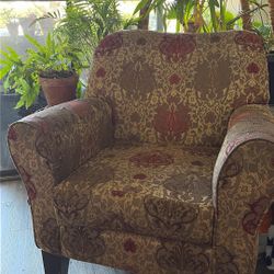 Comfy Arm Chair / Vintage 
