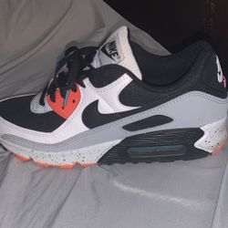 Nike Air Max 90’s Size 9