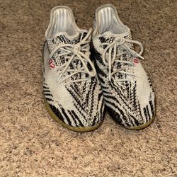 Yeezy Boost 350 Zebra Size 8.5