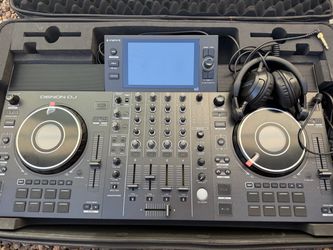 Denon DJ 4-Channel DJ Controller with Case