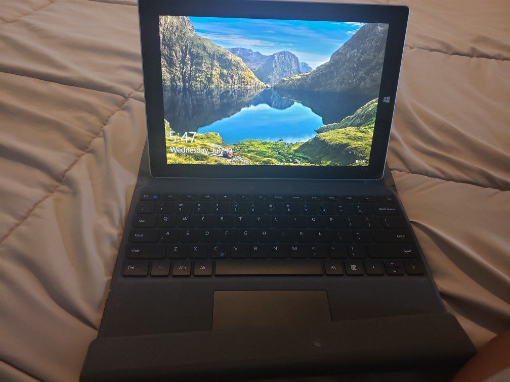 Microsoft Surface 3 10.8 with keyboard and case