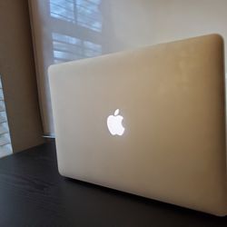 MacBook Excellent Condition