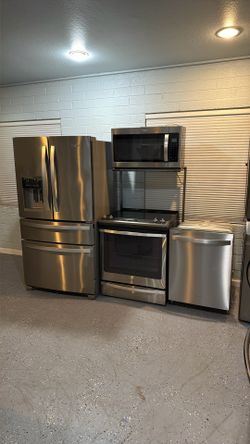 Kitchen Set All Same Brand Whirlpool No Dents Perfect Working Condition Delivery Warranty 