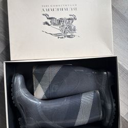 Burberry Women Rain Boots Size 37EUR