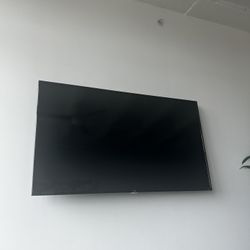 65’ Roku SMART TV With Mount
