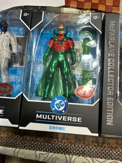Sentinel McFarlane DC Multiverse Figurr