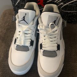  Jordan 4s  Military Black