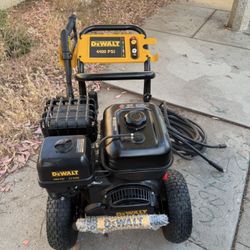 DEWALT Pressure Washer 