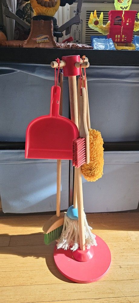 Melissa & Doug Let's Play House Dust! Sweep! Mop! 6 Piece Pretend Play Set