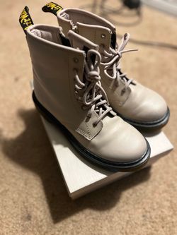 Kids doc martin boots size 3