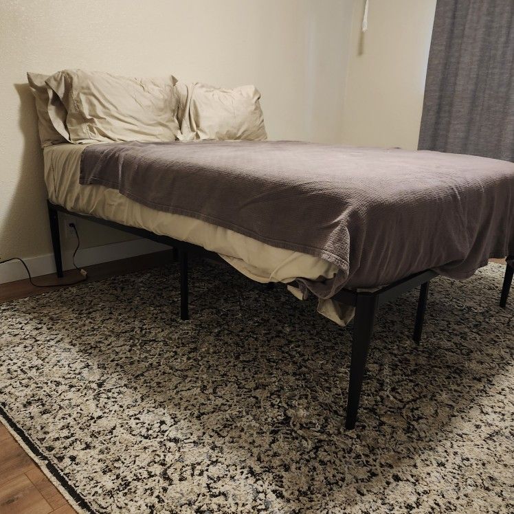 Metal Frame Platform Bed