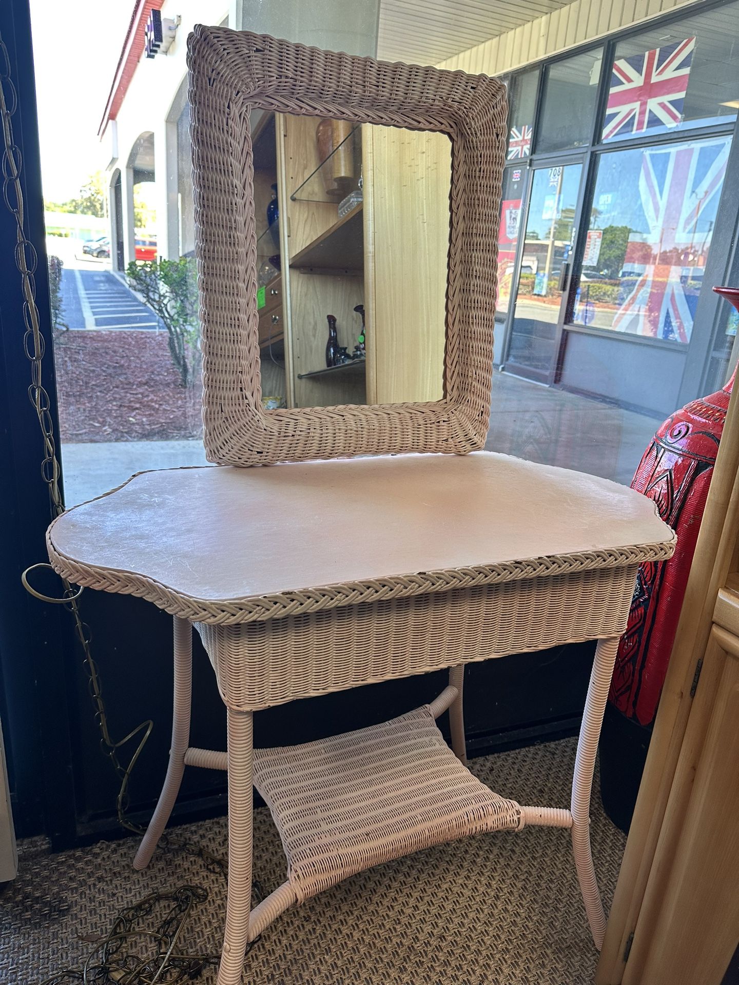 Pink Table And Mirror 