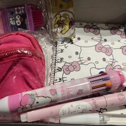 Hello Kitty 🩷 6 Piece Bundle 