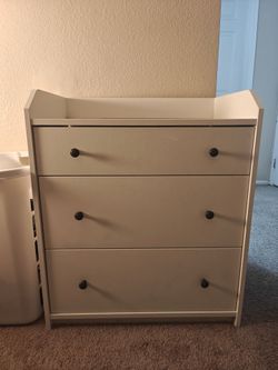 IKEA HAUG Dresser