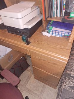 Computer desk