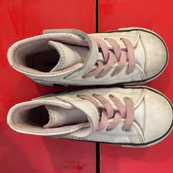 Converse Tennis Shoes 