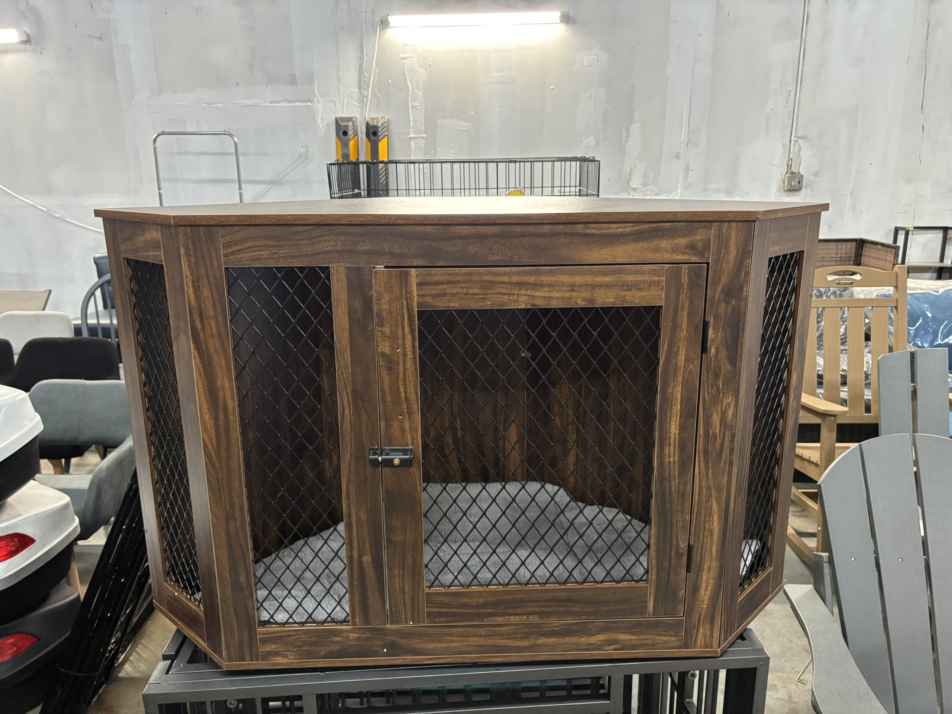 New 44 inch corner dog crate with cushion