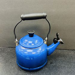 La Creuset Whistling Kettle Teapot 1.25 Qt. Demi Marseille Blue Enamel