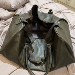 Gray Overnight Bag Or Could Use For The Gym. 