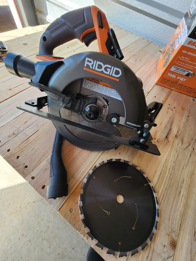 18V Brushless Cordless 7-1/4 in. Circular Saw (Tool Only)
