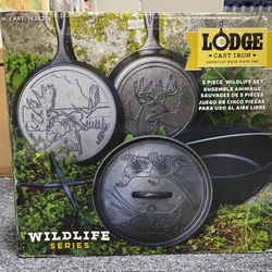 Lodge Wildlife Cast Iron Pots & Pans 5pc Set