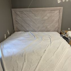 Queen Bed Frame 