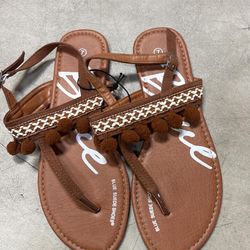 🌸 Stylish Women’s Sandals – Bulk Deal $12