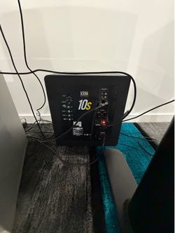 KRK 10s 10" Active Powered Studio Subwoofer 160W RMS Wired RCA/XLR Black