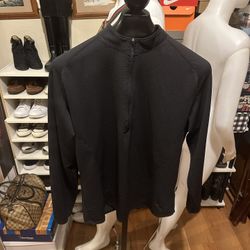 Nike Sphere Men’s Athletic Top