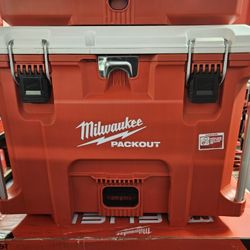 Milwaukee Packout Cooler 
