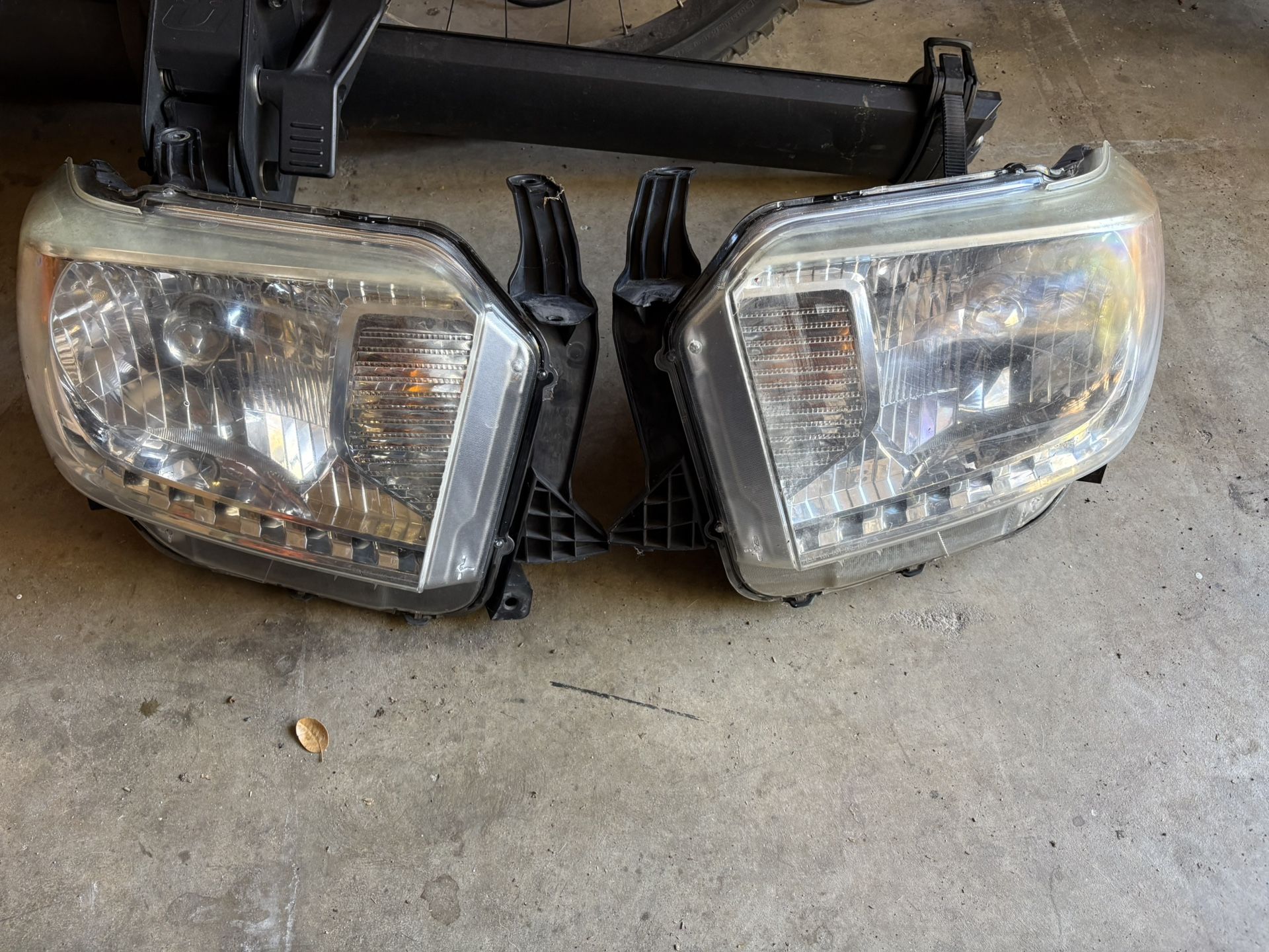 2017 Tundra Headlights