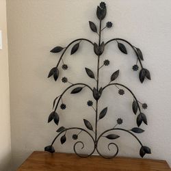 Bronze Metal Vine & Leaves Ornate Wall Decor