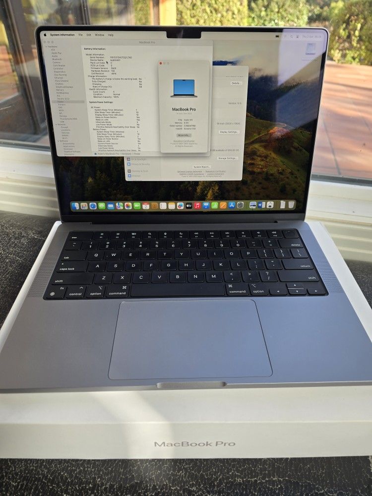 New 2023 MacBook Pro A2918 M3 14" Screen,8gb RAM, 1TB SSD for Purchase Today