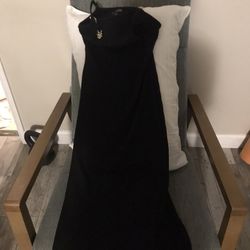 Casual Long Black Dress W/ Chain Straps And A Small Slit Up Front