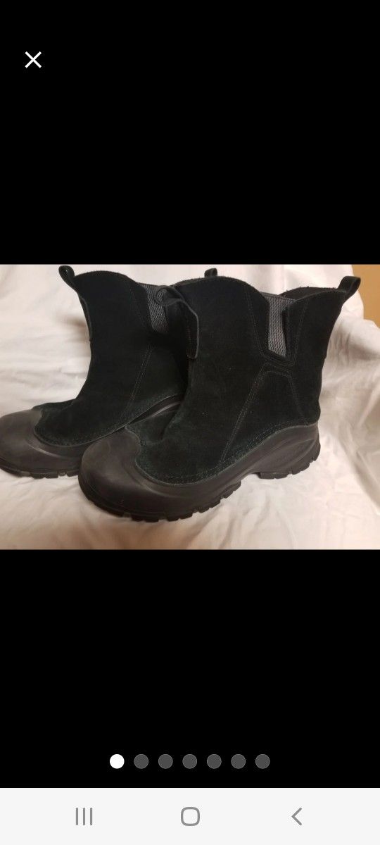 COLUMBIA BOOTS MENS SIZE 9