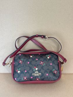 COACH Jess Crossbody In Signature Canvas Heart Petal Print💖🌸