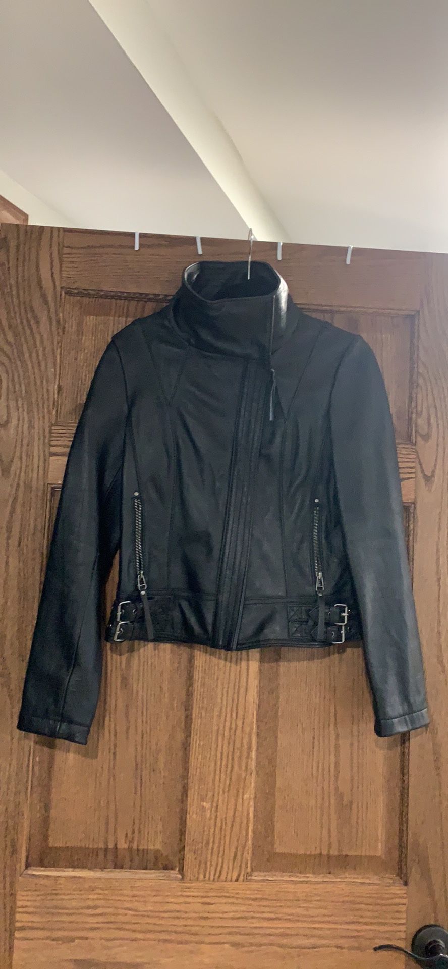 Very Nice MK Leather Jacket Size Small $55