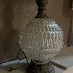 Vtg Mid Century Hollywood Regency Prism Clear Glass Globe & Brass Table Lamp