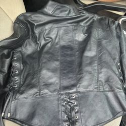 Vintage Harley Davidson Women’s Leather Jacket