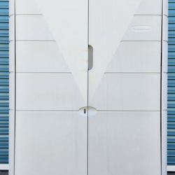 Rubbermaid Vertical Plastic Vinyl Resin Outdoor Storage Shed