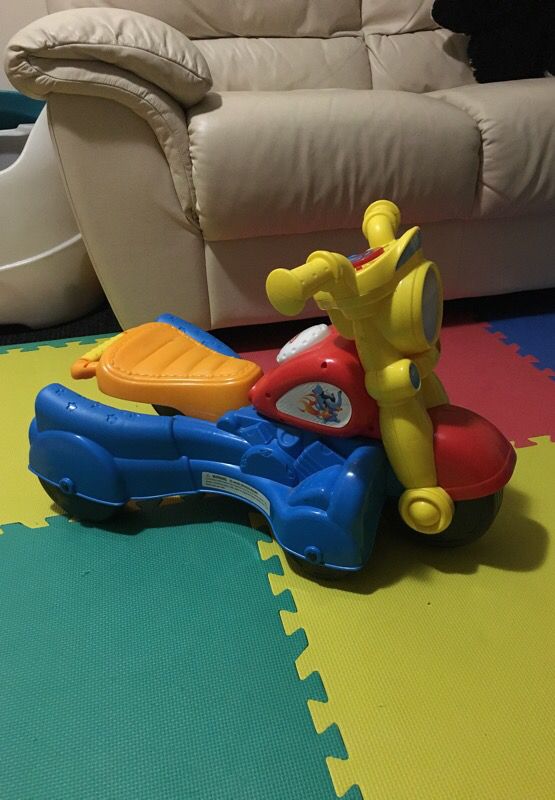 Baby walker/ push toy