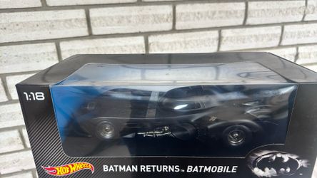 Hot Wheels Batman Returns Batmobile 