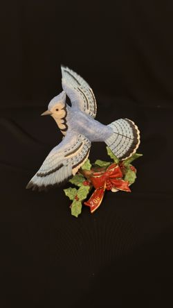 Lenox fine porcelain 2007 Holiday Christmas Blue Jay figurine with holly.